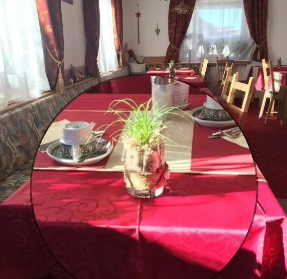 Aamiaismajoitus (B&B) Garní Nëidia
