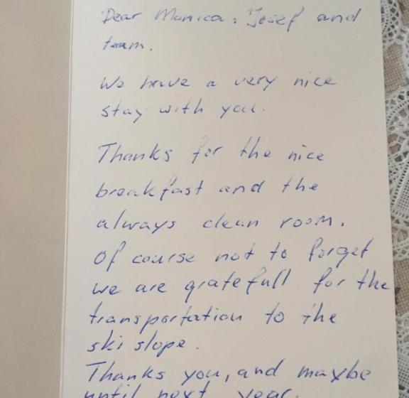 住宿加早餐 Garní Nëidia