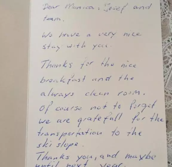 Aamiaismajoitus (B&B) Garní Nëidia