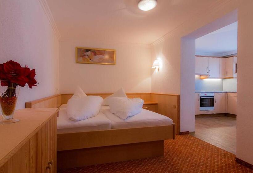 تختخواب و صبحانه Garni Martina