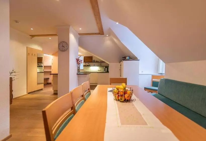 Bed and Breakfast Garni Martina