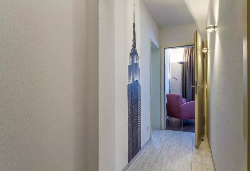 ホテル L Adresse Garni