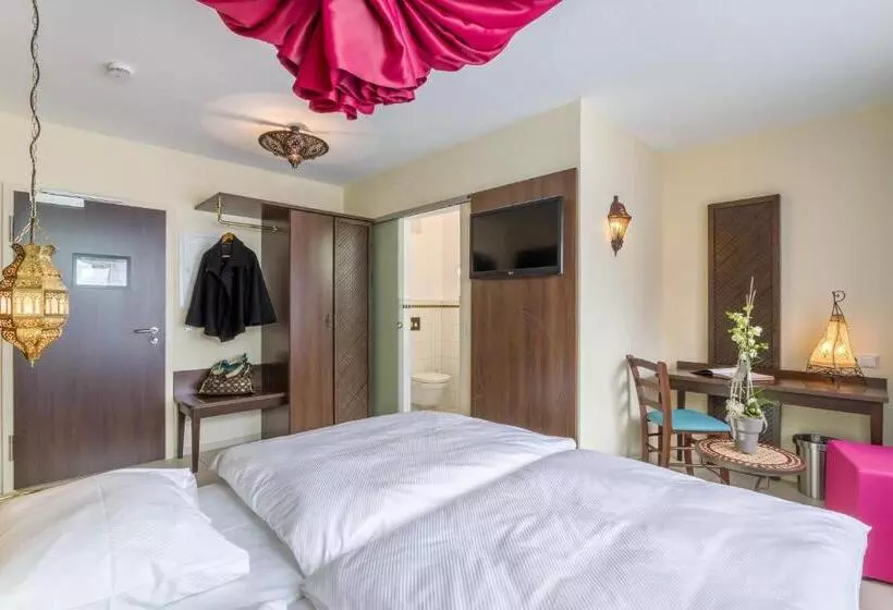 ホテル L Adresse Garni