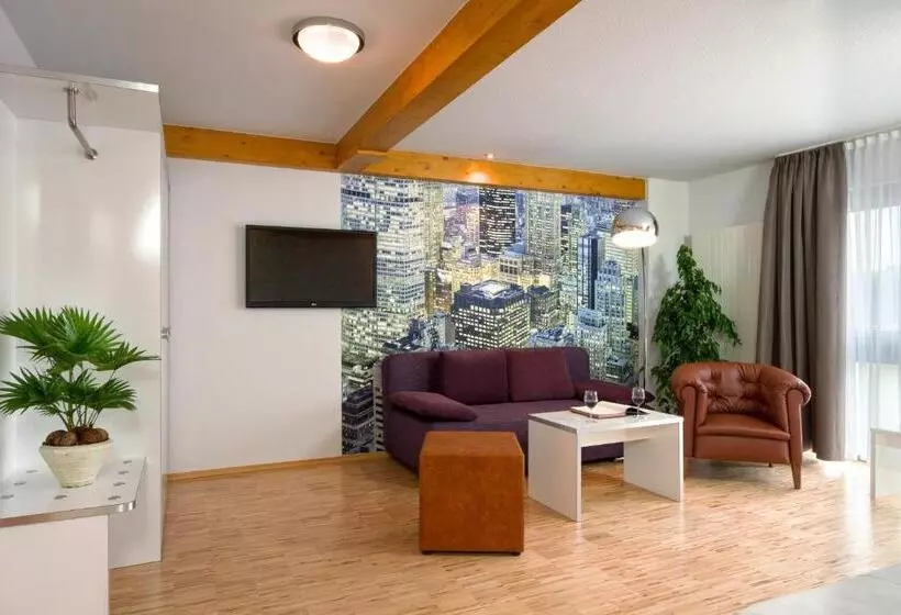 ホテル L Adresse Garni