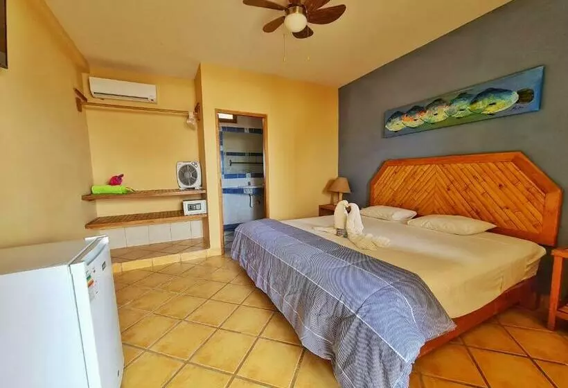 Hotelli Mancora Beach