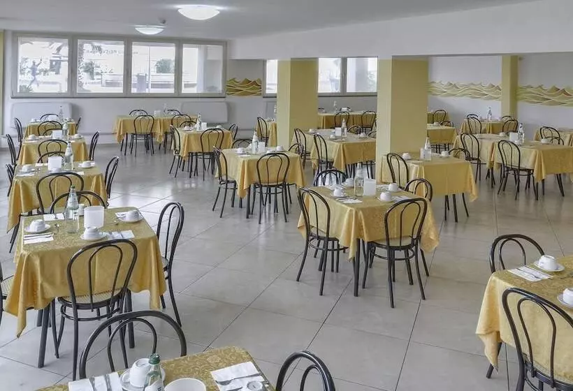 هتل Albergo Savoia