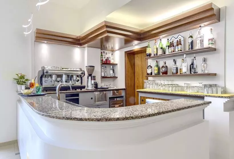 هتل Albergo Savoia