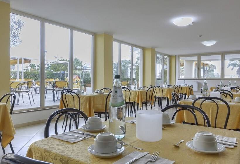 Hotel Albergo Savoia