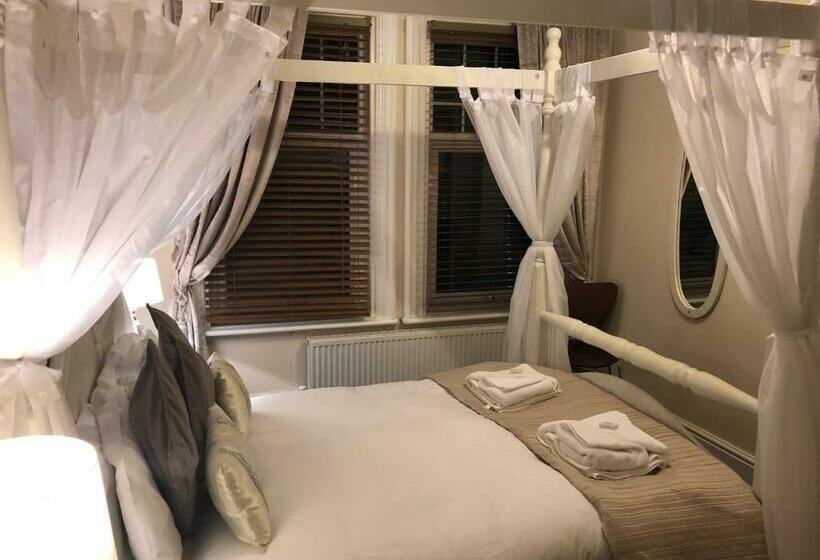 Отель Station Inn