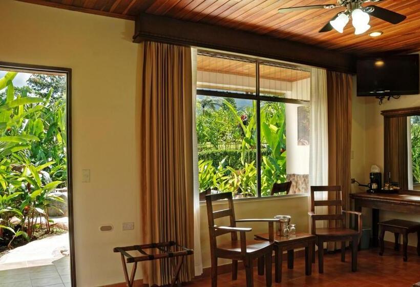 Volcano Lodge, Hotel & Thermal Experience