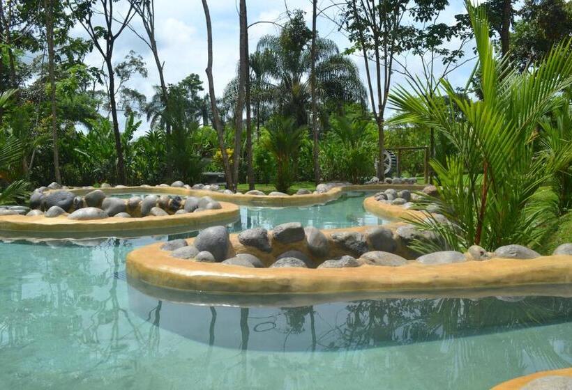 Volcano Lodge, Hotel & Thermal Experience