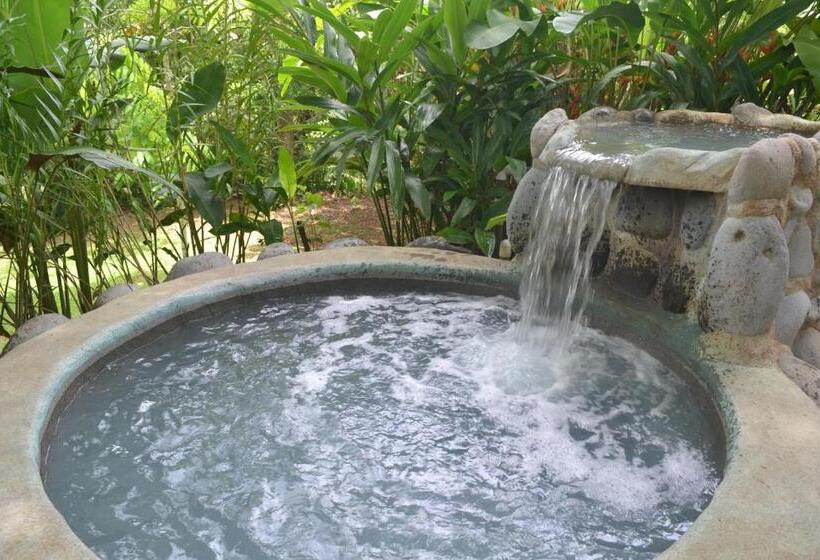 Volcano Lodge, Hotel & Thermal Experience