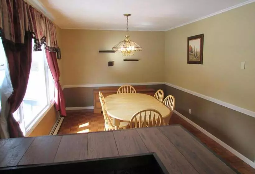 モーテル The Lake George Inn