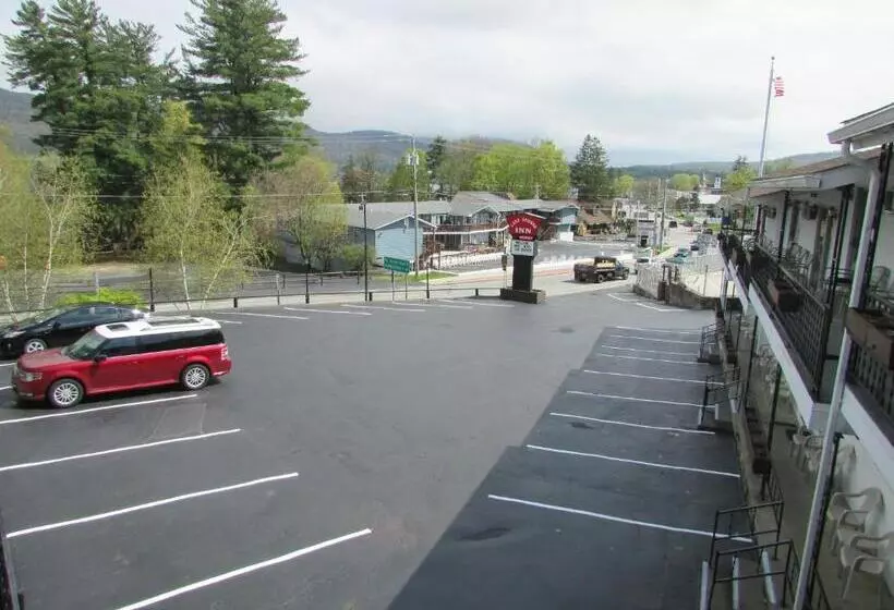 モーテル The Lake George Inn