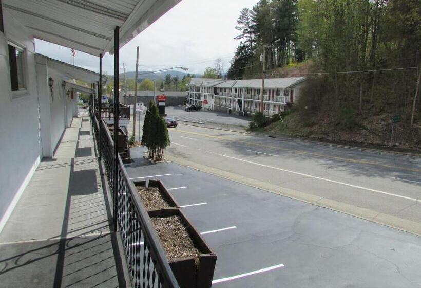 汽车旅馆 The Lake George Inn