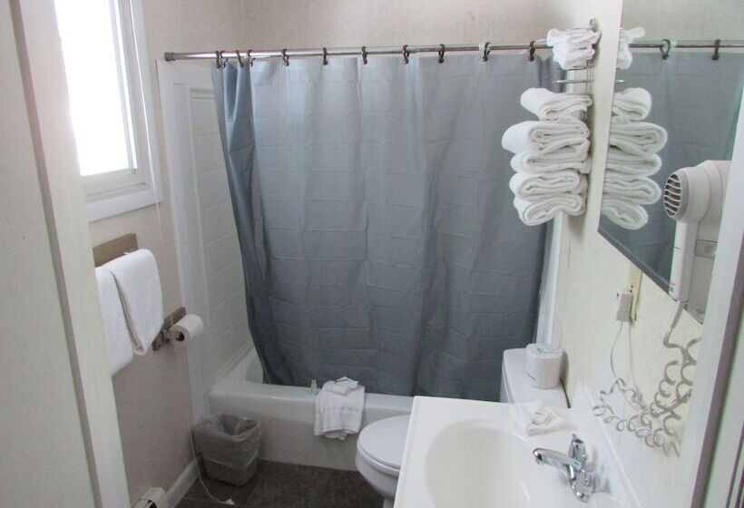 汽车旅馆 The Lake George Inn