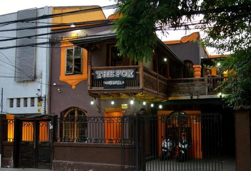 פנסיון The Fox Hostel