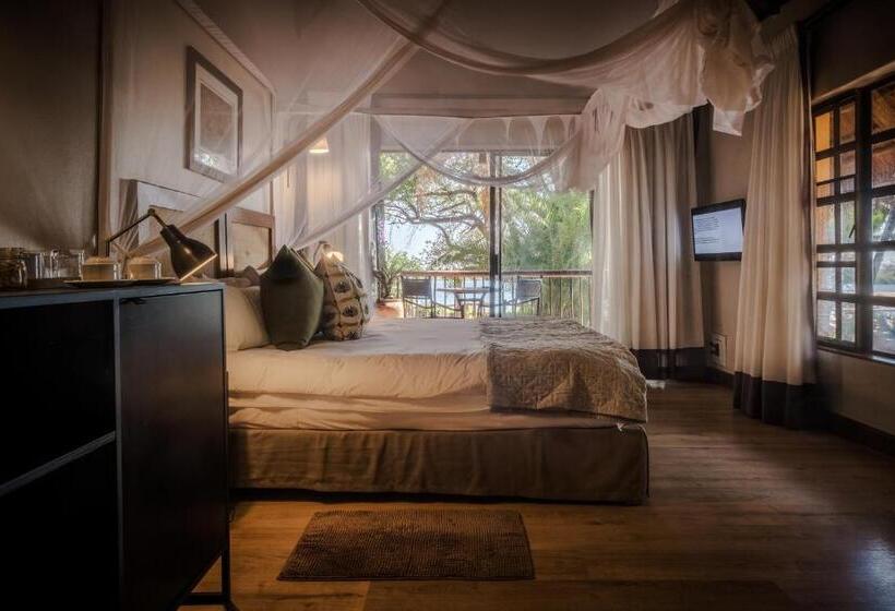 استراحتگاه Chobe Marina Lodge