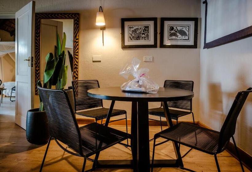 استراحتگاه Chobe Marina Lodge