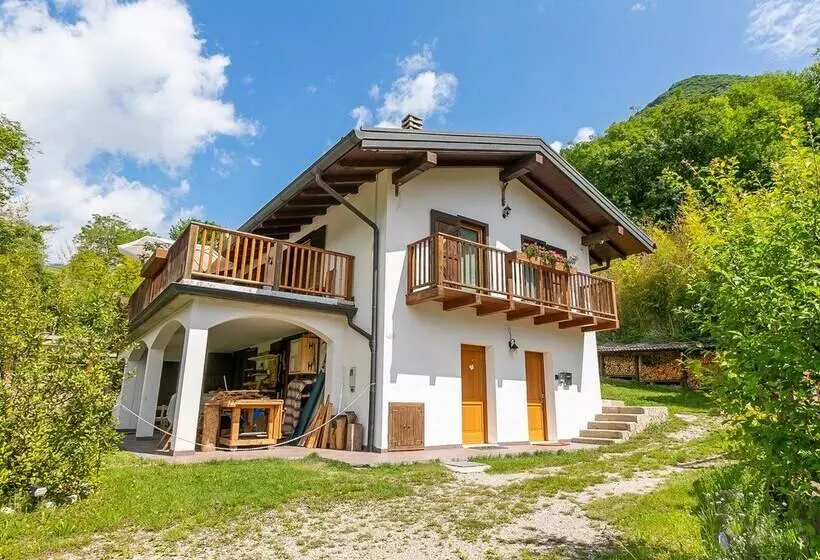 Casa Tra Borgo E Lago   Happy Rentals