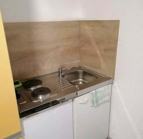 3.apartment