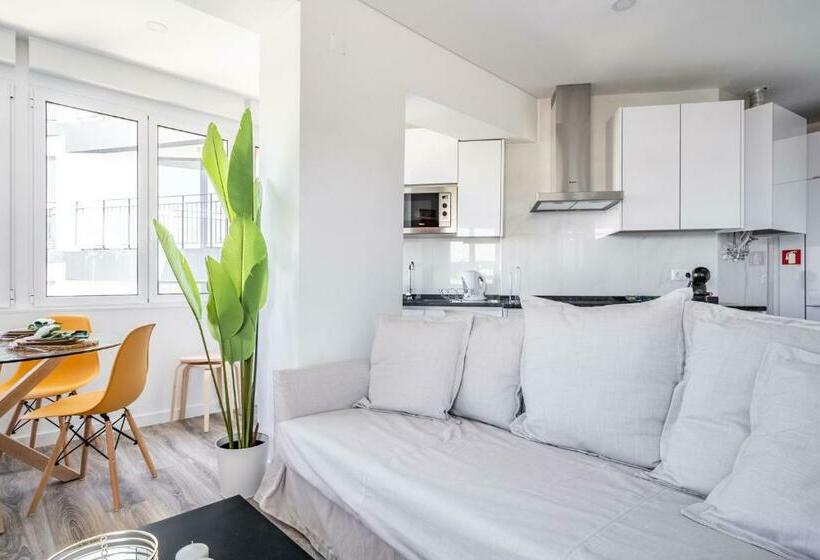 Akicity Campolide Hope