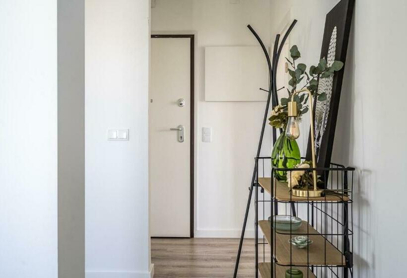 Akicity Campolide Hope