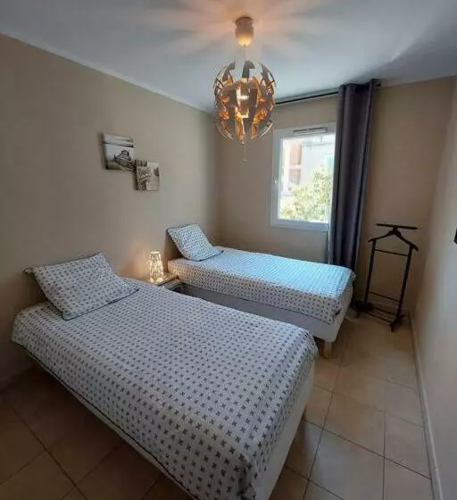 Appartement T3 Agréable, Proche Centre Et Plage