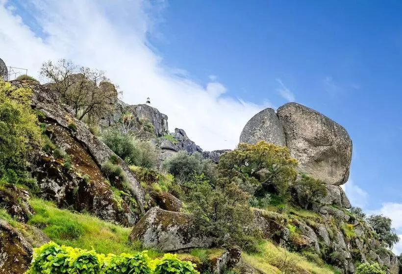 Casa Das 10 Janelas @ Monsanto
