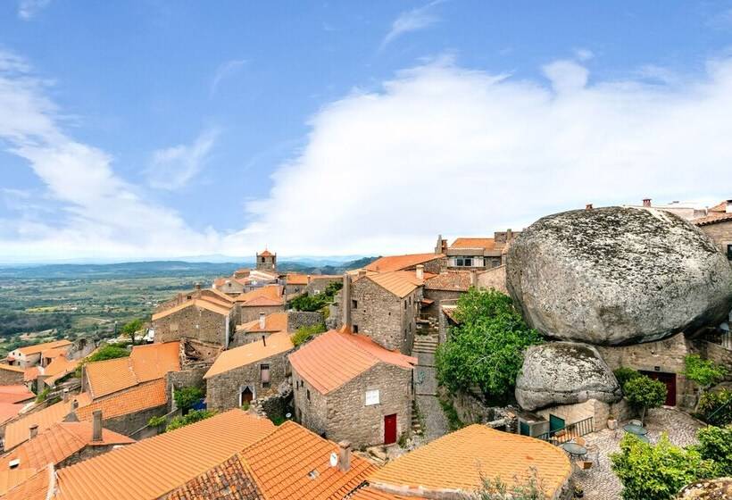 Casa Das 10 Janelas @ Monsanto