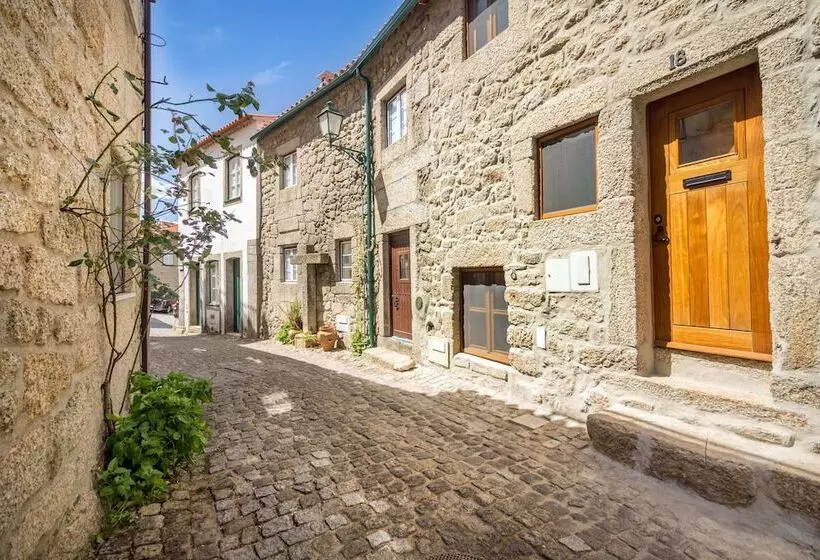 Casa Das 10 Janelas @ Monsanto