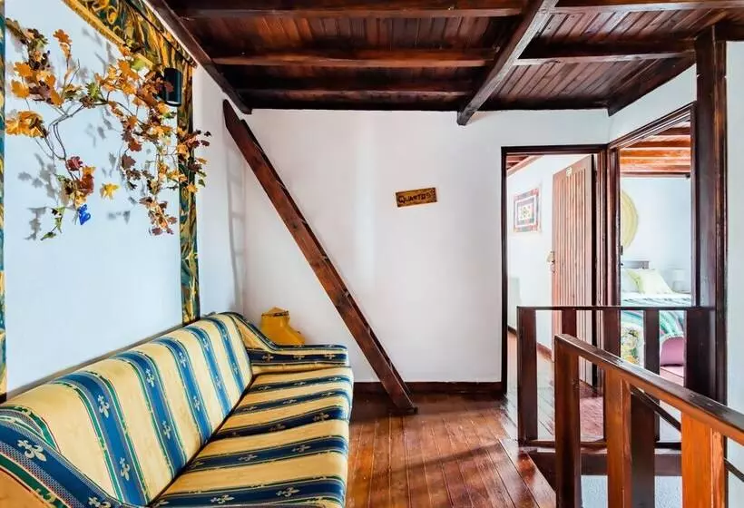 Casa Das 10 Janelas @ Monsanto