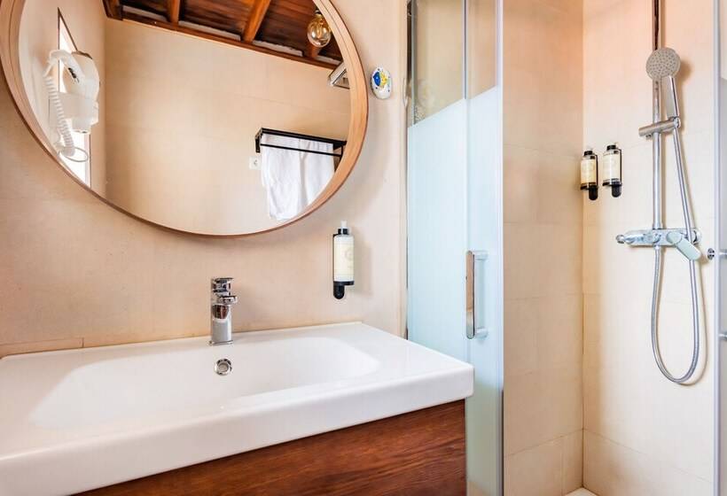 Casa Das 10 Janelas @ Monsanto