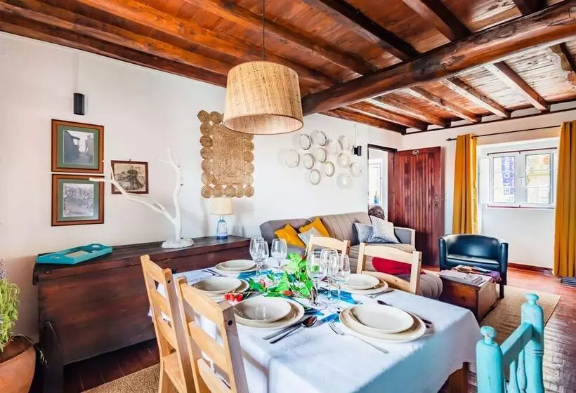 Casa Das 10 Janelas @ Monsanto