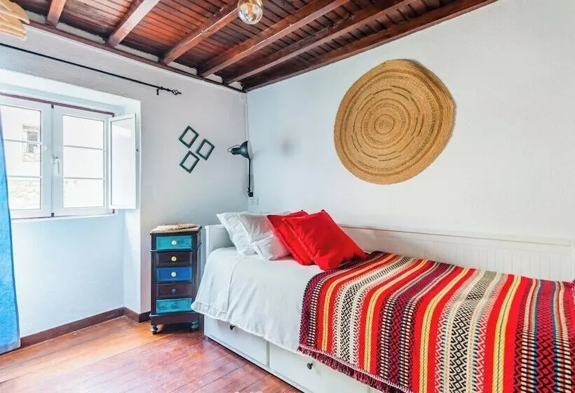 Casa Das 10 Janelas @ Monsanto