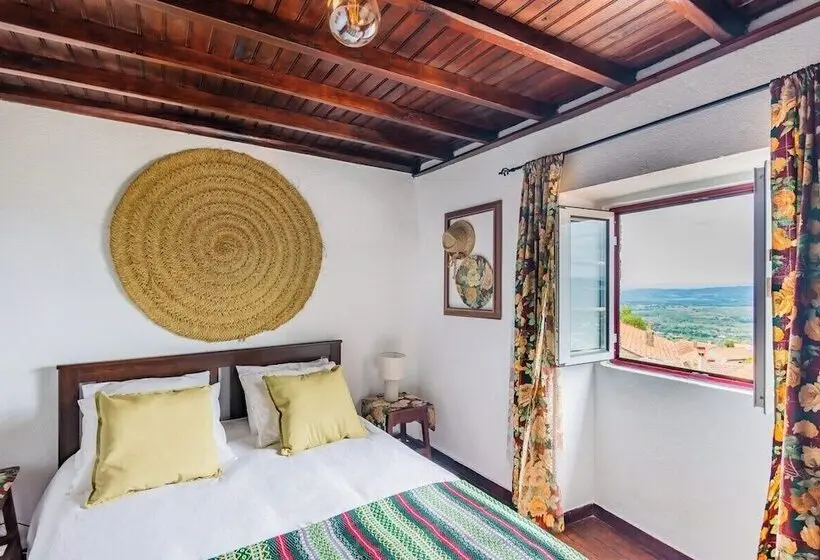 Casa Das 10 Janelas @ Monsanto