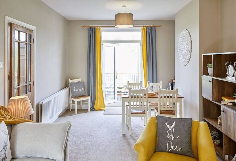 Host Stay Ramblers Rest Cottage