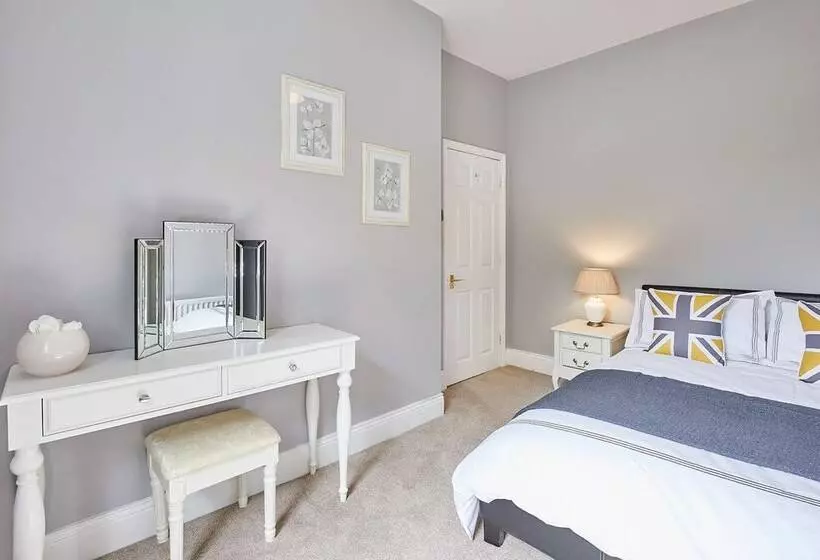 Host Stay Ramblers Rest Cottage