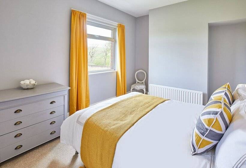 Host Stay Ramblers Rest Cottage