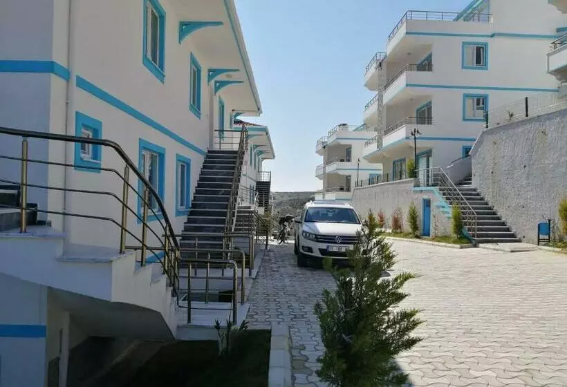 Karaca Evleri