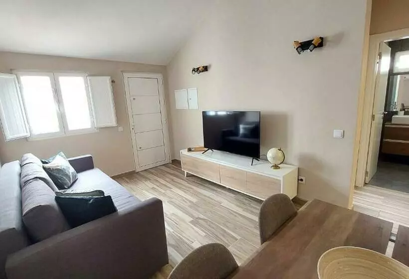 Airport House