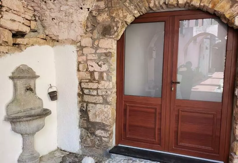Casa Canadesi