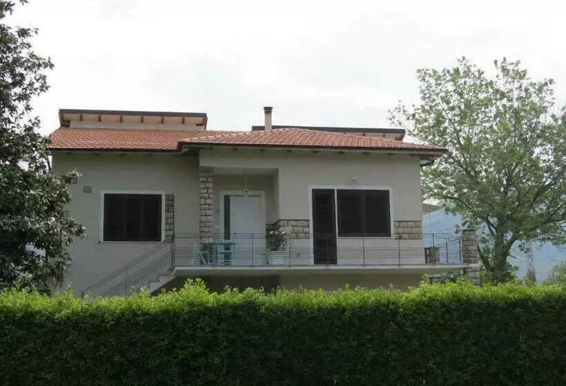 Casa Vacanze “bouganville” Loc Avane Pisa