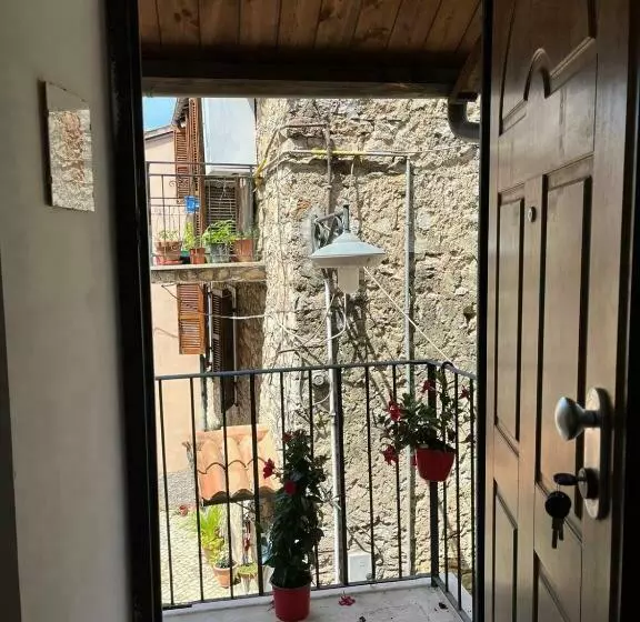 Dai Dico La Pace Nel Borgo