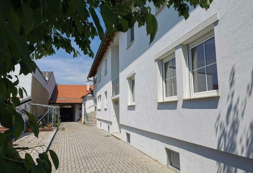 Ferienwohnungen Zum Süss