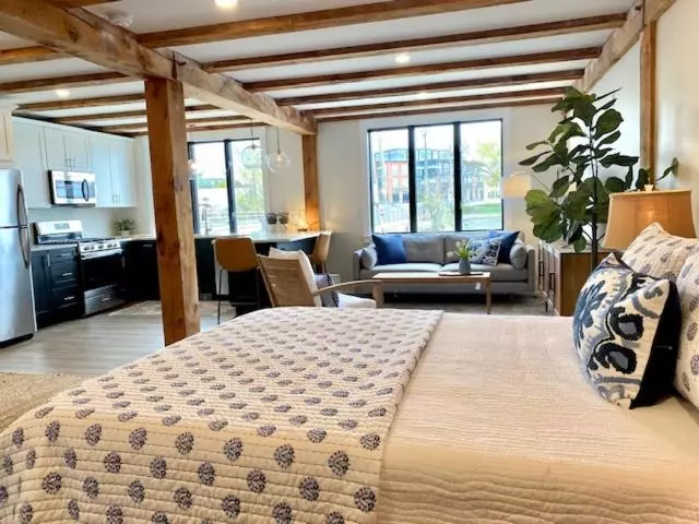 Serene Waterfront Studio In Downtown Portsmouth