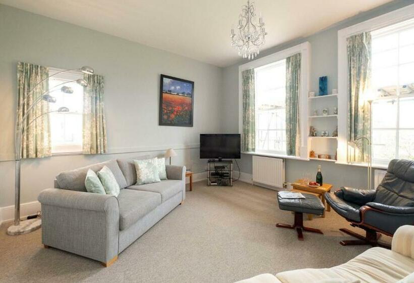 4 Crespigny House Aldeburgh Coastal Cottages