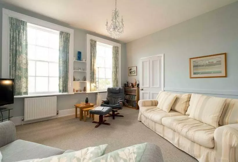 4 Crespigny House   Aldeburgh Coastal Cottages