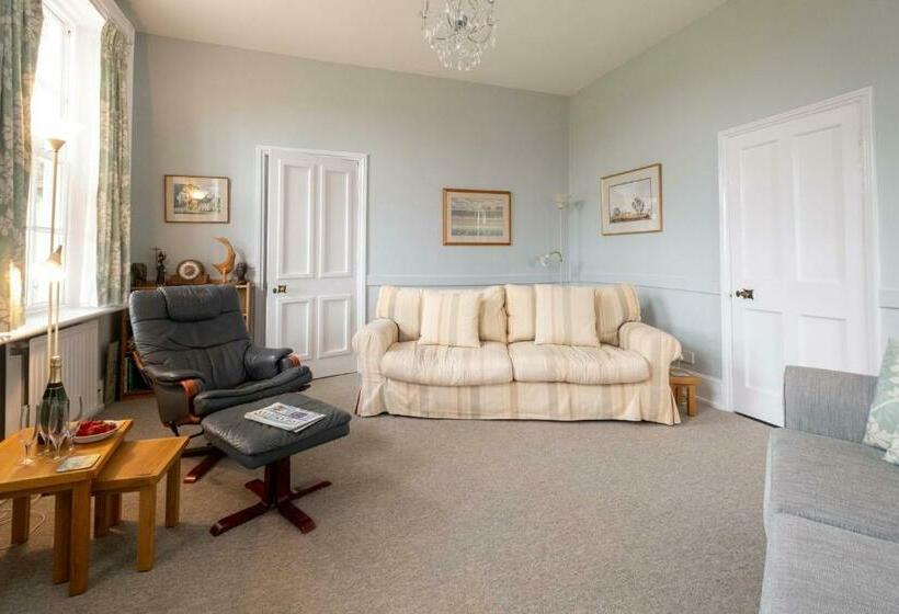 4 Crespigny House Aldeburgh Coastal Cottages