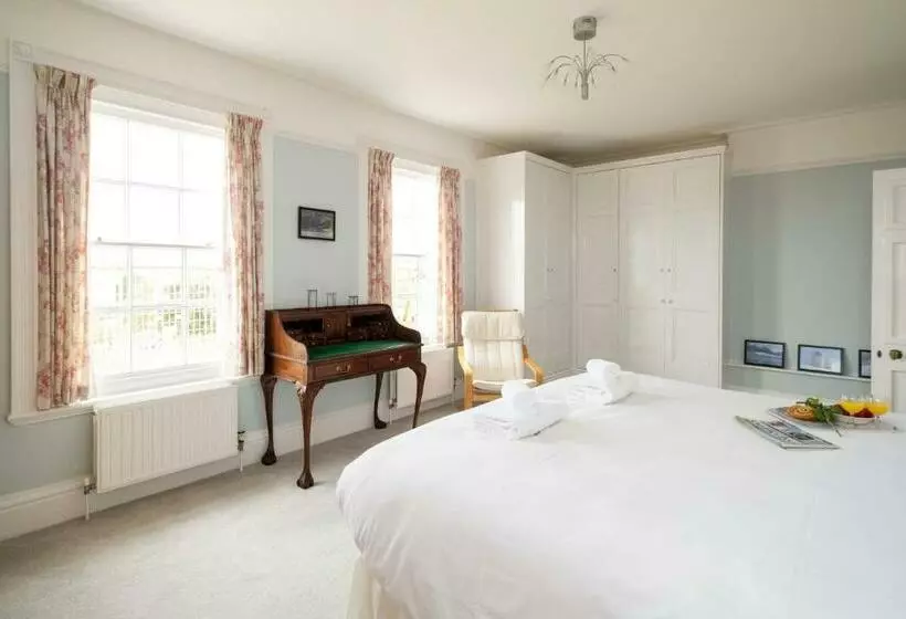 4 Crespigny House   Aldeburgh Coastal Cottages